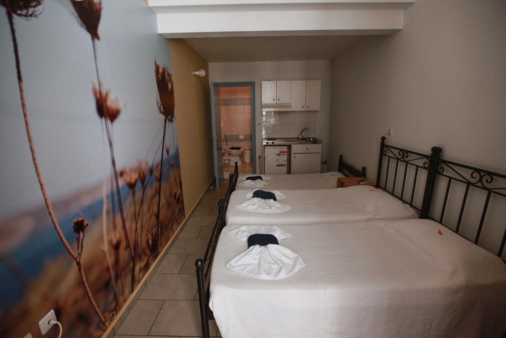 Oikeion Aparthotel Ermoupoli Bilik gambar